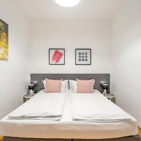 Bensimon Prenzlauer Berg Apart Otel Berlin