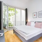 Aparthotel Bensimon Prenzlauer Berg 4*